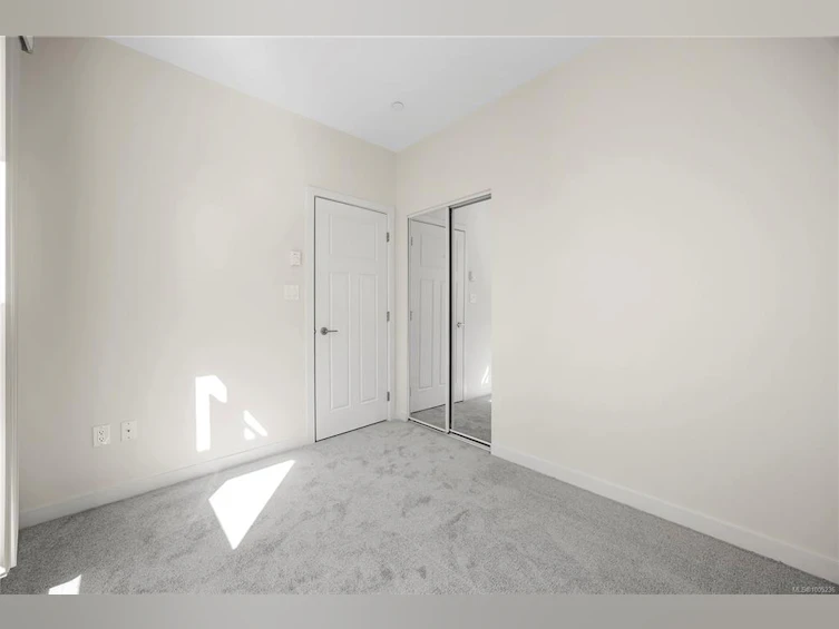 405-99 Chapel Street, Nanaimo, BC, V9R 5H3 - 15