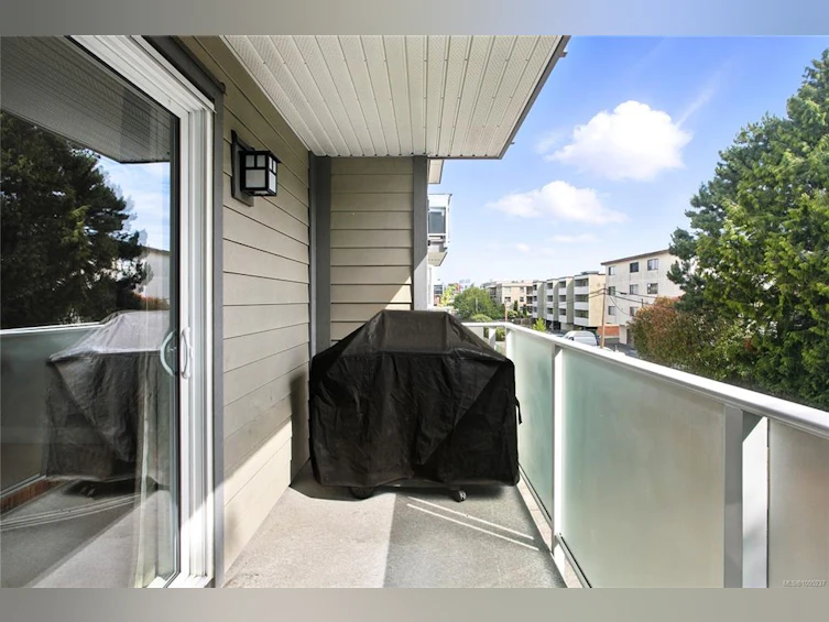 203-2515 Dowler Place, Victoria, BC, V8T 4H7 - 28