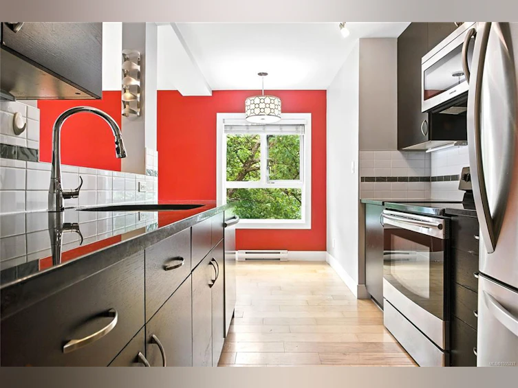203-2515 Dowler Place, Victoria, BC, V8T 4H7 - 7