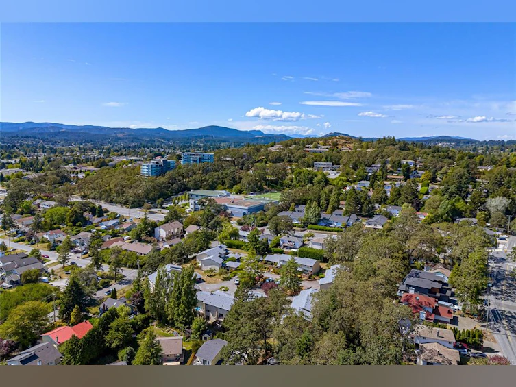 22-3981 Nelthorpe Street, Saanich, BC, V8X 3Z2 - 33