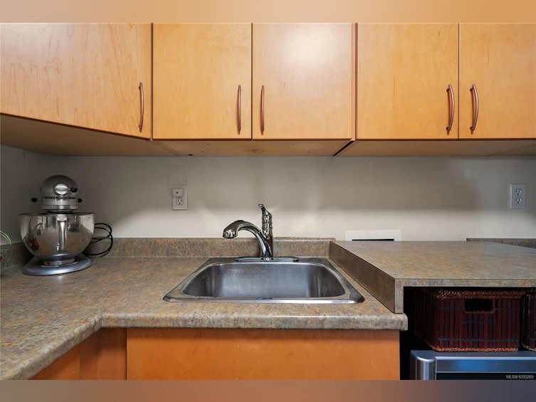 416-1525 Hillside Avenue, Victoria, BC, V8T 2C1 - 7