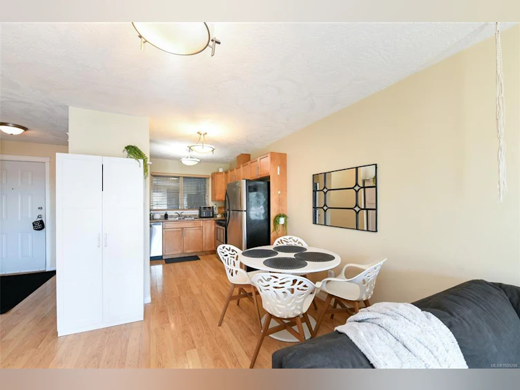 305-840 Shamrock Place, Comox, BC, V9M 4G4 - 21
