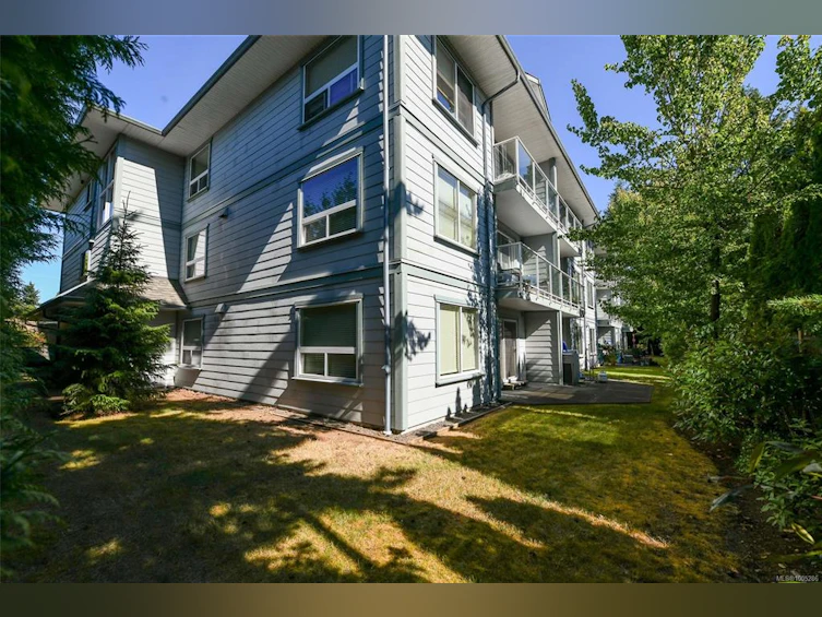 305-840 Shamrock Place, Comox, BC, V9M 4G4 - 17