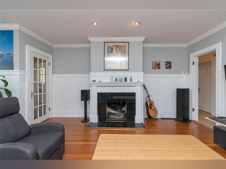 129 Linden Avenue, Victoria, BC, V8V 4E2 - 11