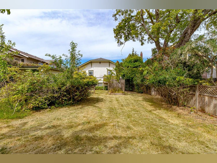 129 Linden Avenue, Victoria, BC, V8V 4E2 - 29