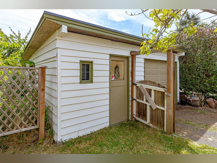 129 Linden Avenue, Victoria, BC, V8V 4E2 - 25