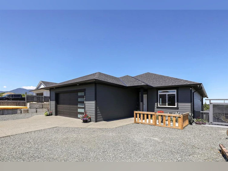 2415 Beaumont Crescent, Cumberland, BC, V0R 1S0