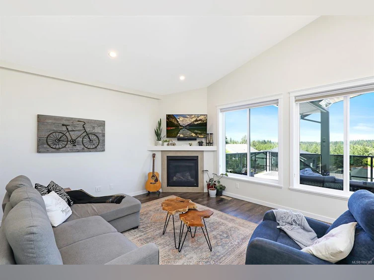 2415 Beaumont Crescent, Cumberland, BC, V0R 1S0 - 4
