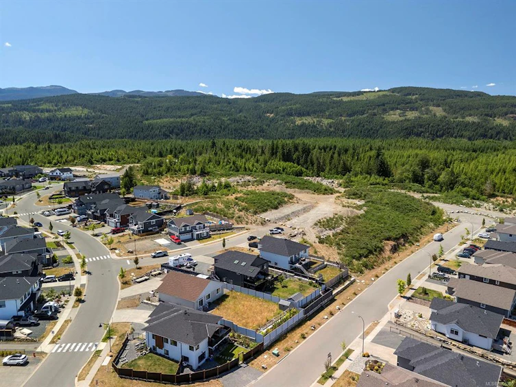 2415 Beaumont Crescent, Cumberland, BC, V0R 1S0 - 50