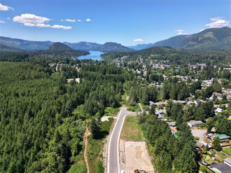 145 Edgewood Drive, Lake Cowichan, BC, V0R 2G0 - 6