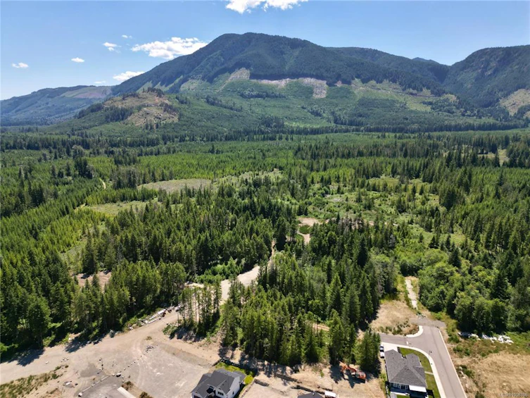 145 Edgewood Drive, Lake Cowichan, BC, V0R 2G0 - 8