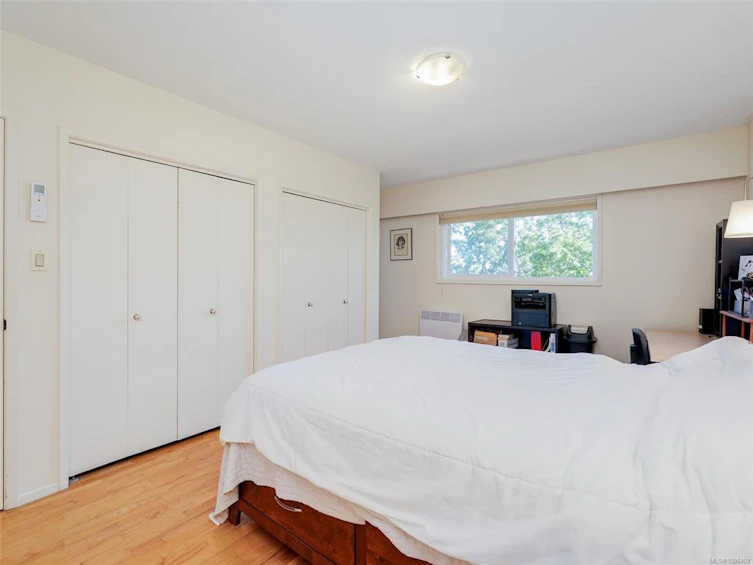 1472 Banff Place, Saanich, BC, V8P 2E8 - 9