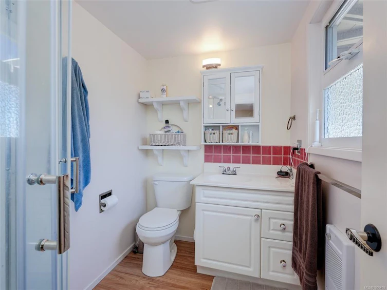 1472 Banff Place, Saanich, BC, V8P 2E8 - 10