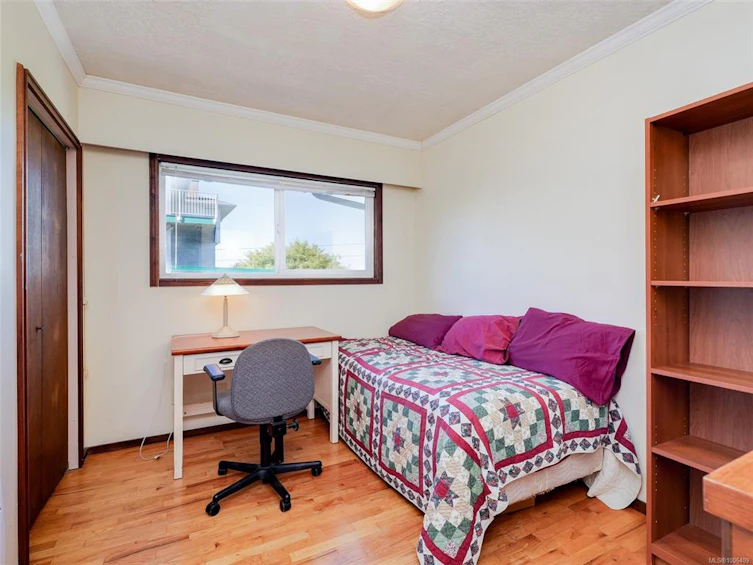 1472 Banff Place, Saanich, BC, V8P 2E8 - 11