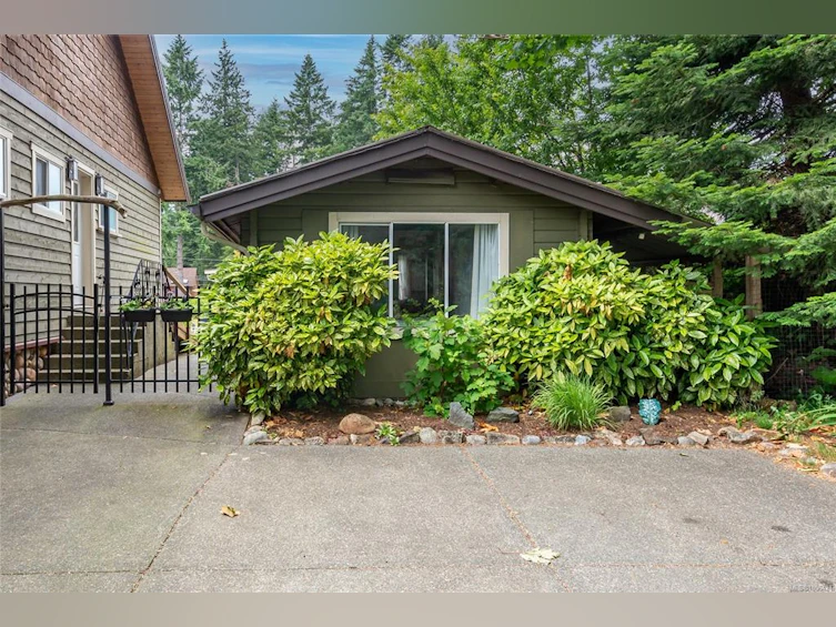 8947 Clarkson Avenue, Black Creek, BC, V9T 1B2 - 74