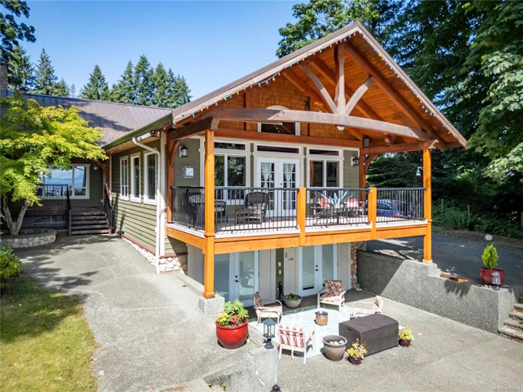 8947 Clarkson Avenue, Black Creek, BC, V9T 1B2