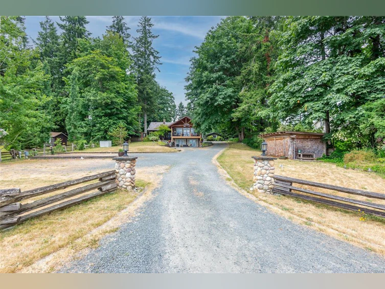 8947 Clarkson Avenue, Black Creek, BC, V9T 1B2 - 85