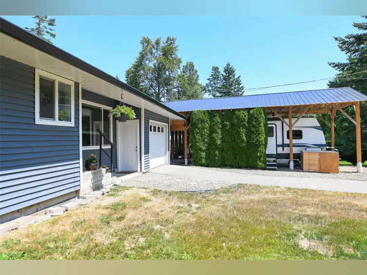7452 Cougar Smith Road, Fanny Bay, BC, V0R 1W0 - 2