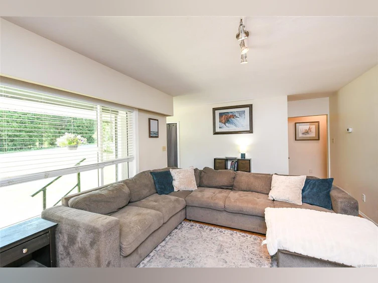 7452 Cougar Smith Road, Fanny Bay, BC, V0R 1W0 - 17