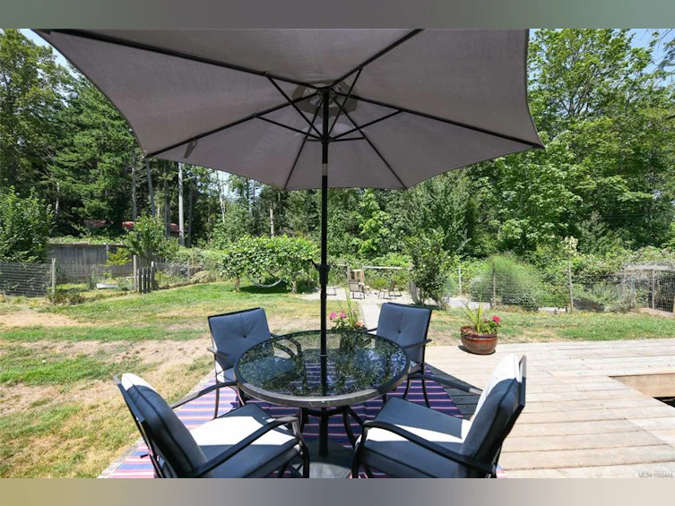 7452 Cougar Smith Road, Fanny Bay, BC, V0R 1W0 - 42