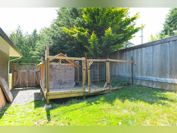 7452 Cougar Smith Road, Fanny Bay, BC, V0R 1W0 - 32