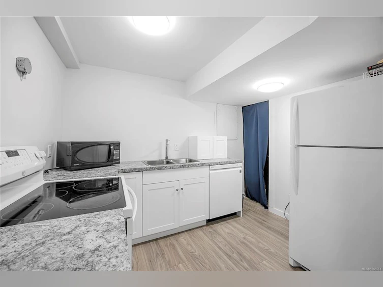 2901 Newton Street, Nanaimo, BC, V9T 2Y2 - 9