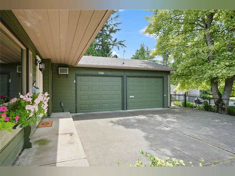 4119 Lark Road, Saanich, BC, V8X 4G4 - 27