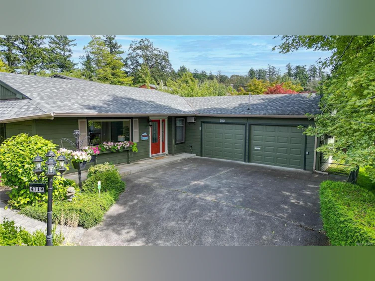 4119 Lark Road, Saanich, BC, V8X 4G4 - 24