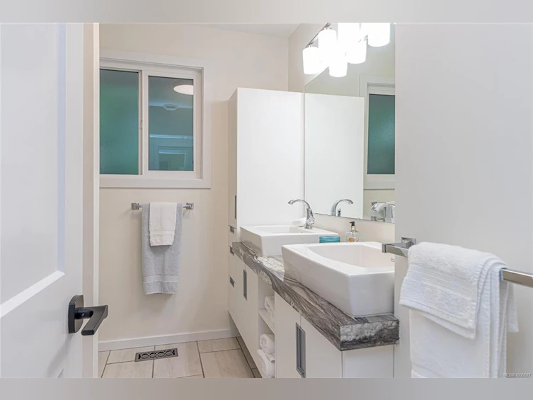 6655 W Island Highway, Bowser/Deep Bay, BC, V0R 1G0 - 44