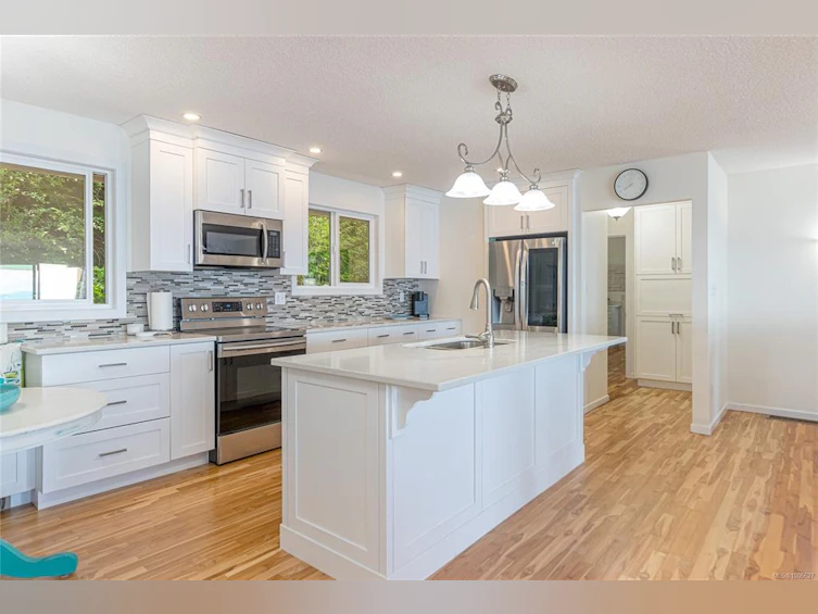 6655 W Island Highway, Bowser/Deep Bay, BC, V0R 1G0 - 23