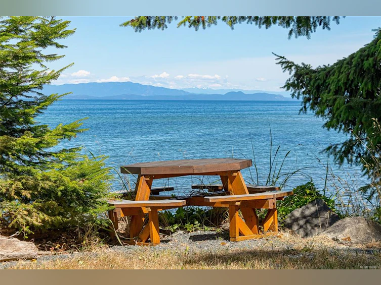 6655 W Island Highway, Bowser/Deep Bay, BC, V0R 1G0 - 88