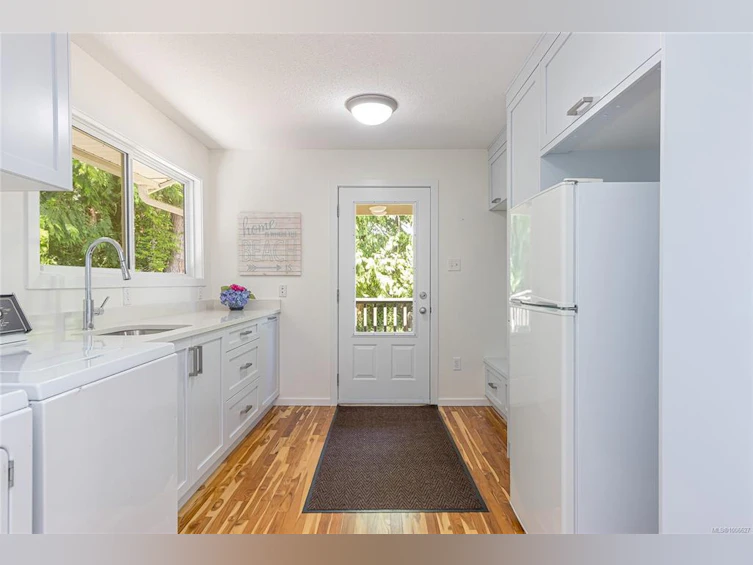 6655 W Island Highway, Bowser/Deep Bay, BC, V0R 1G0 - 53