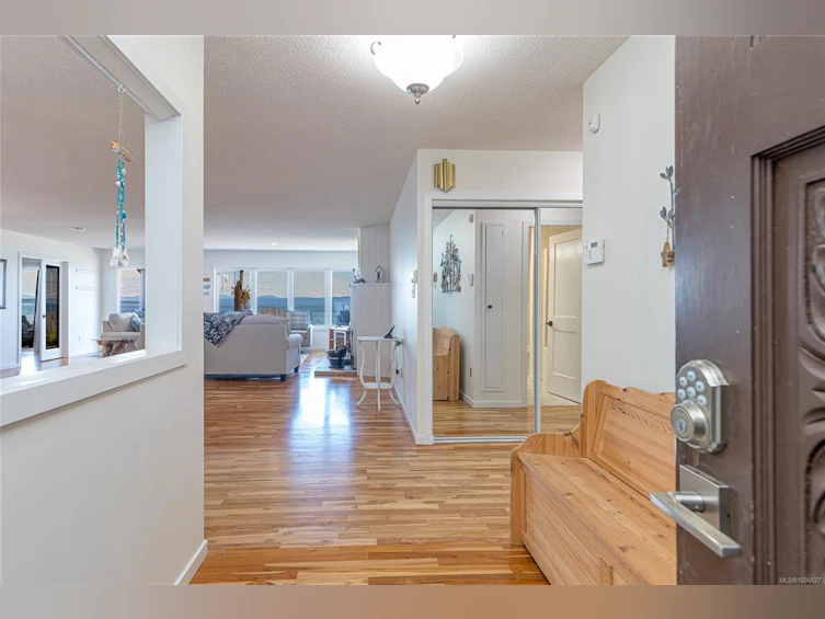 6655 W Island Highway, Bowser/Deep Bay, BC, V0R 1G0 - 9