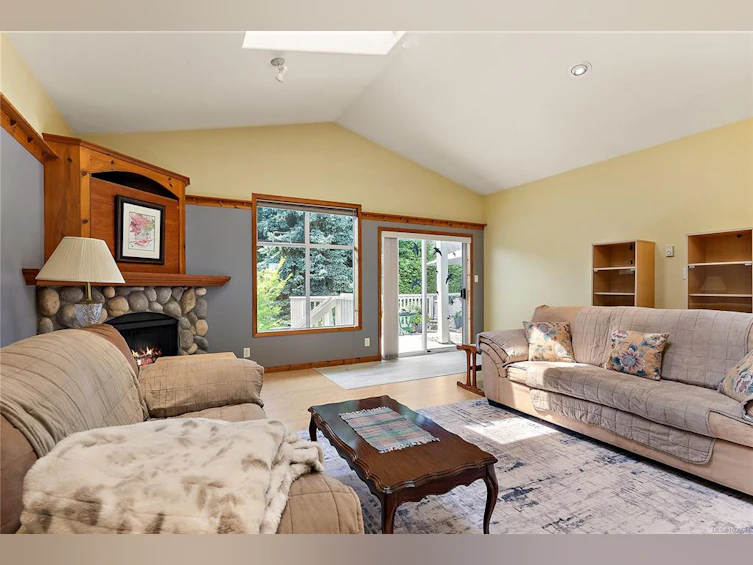 8028 Arthur Drive, Central Saanich, BC, V8M 1V5 - 10