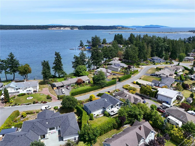 8028 Arthur Drive, Central Saanich, BC, V8M 1V5 - 44