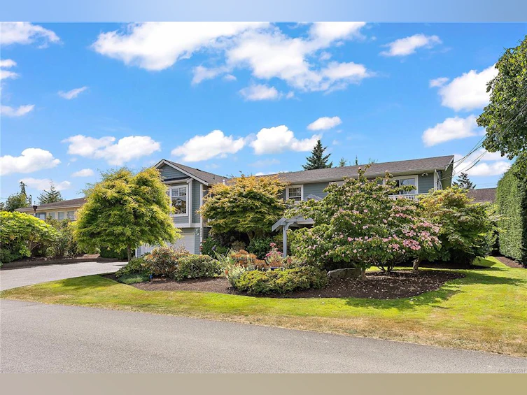 8028 Arthur Drive, Central Saanich, BC, V8M 1V5 - 22