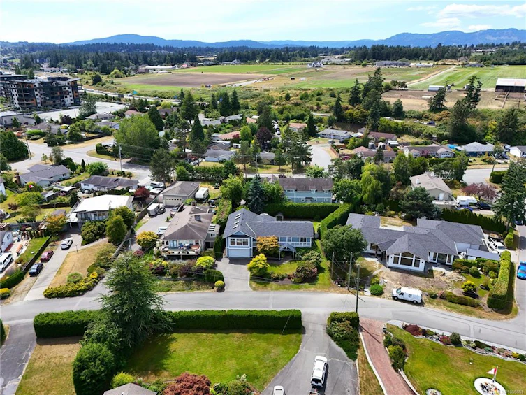 8028 Arthur Drive, Central Saanich, BC, V8M 1V5 - 46