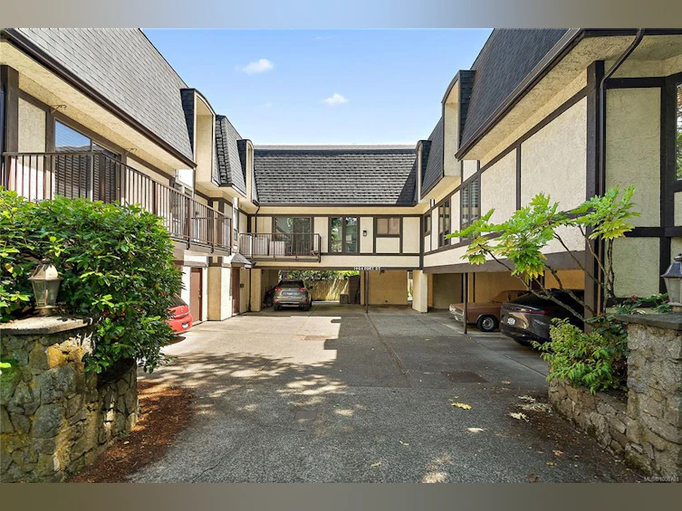 1-1464 Fort Street, Victoria, BC, V8S 1Z5 - 22