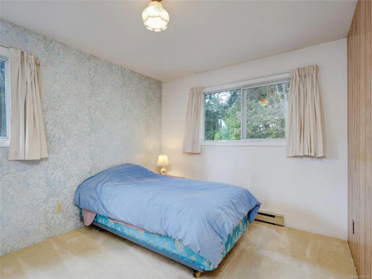 3908 Ascot Drive, Saanich, BC, V8P 3S1 - 20