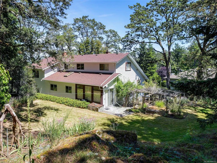 3908 Ascot Drive, Saanich, BC, V8P 3S1 - 32