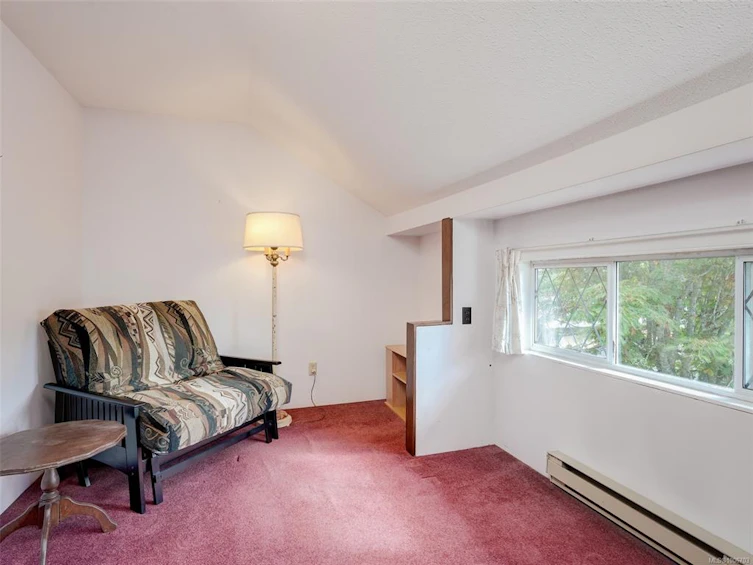 3908 Ascot Drive, Saanich, BC, V8P 3S1 - 18