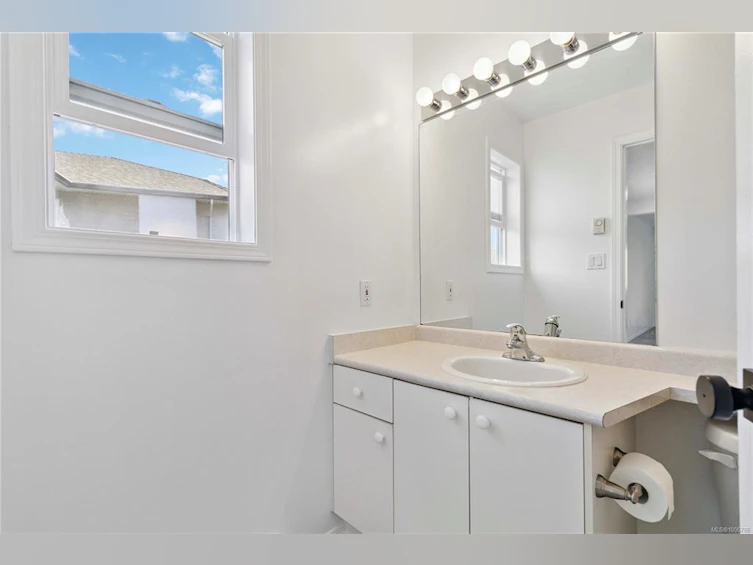 4168 Clinton Place, Saanich, BC, V8Z 6M1 - 37
