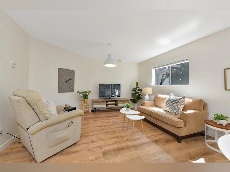4372 Vanguard Place, Saanich, BC, V8Z 6X3 - 15