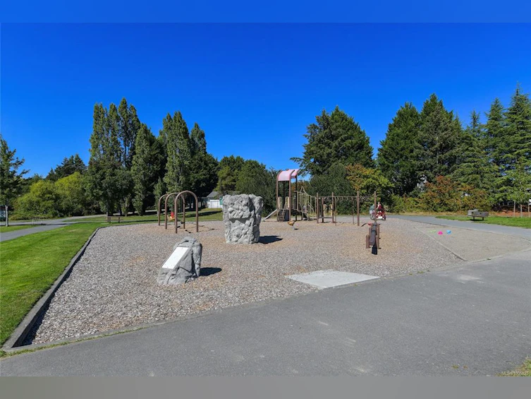 4372 Vanguard Place, Saanich, BC, V8Z 6X3 - 49