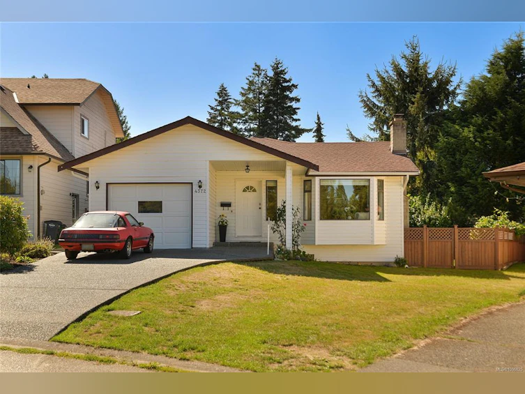4372 Vanguard Place, Saanich, BC, V8Z 6X3 - 2