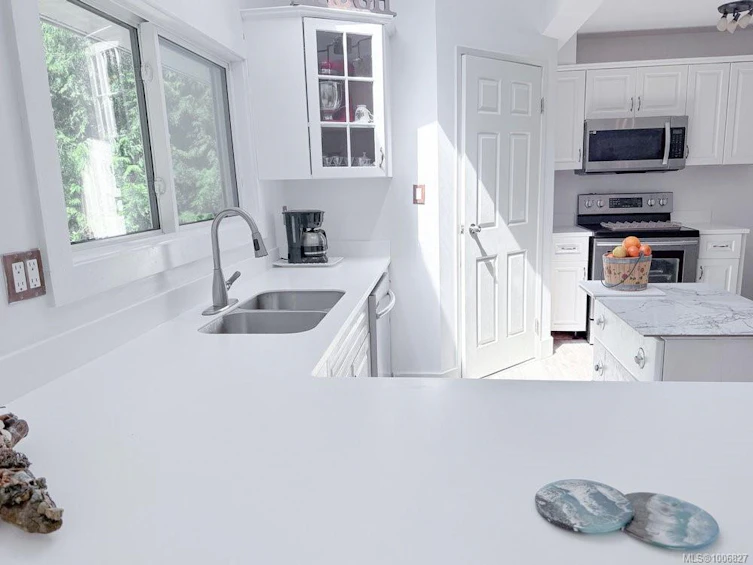 4621 Berbers Drive, Bowser/Deep Bay, BC, V0R 1G0 - 10