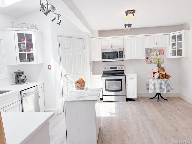 4621 Berbers Drive, Bowser/Deep Bay, BC, V0R 1G0 - 14