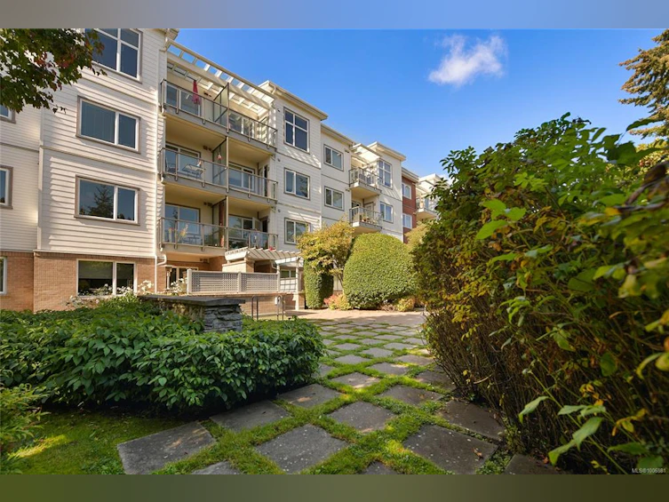 208-4394 West Saanich Road, Saanich, BC, V8Z 0B5 - 29