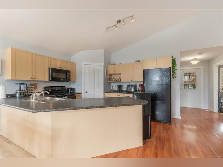 645 Oakwood Road, Ladysmith, BC, V9G 2C1 - 8