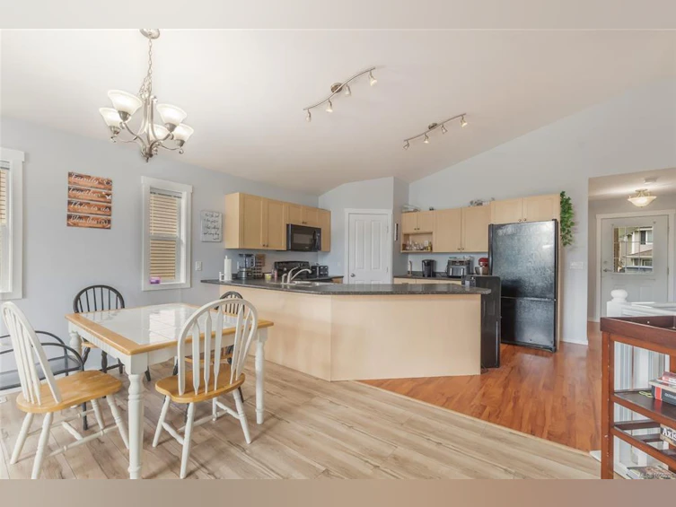 645 Oakwood Road, Ladysmith, BC, V9G 2C1 - 5